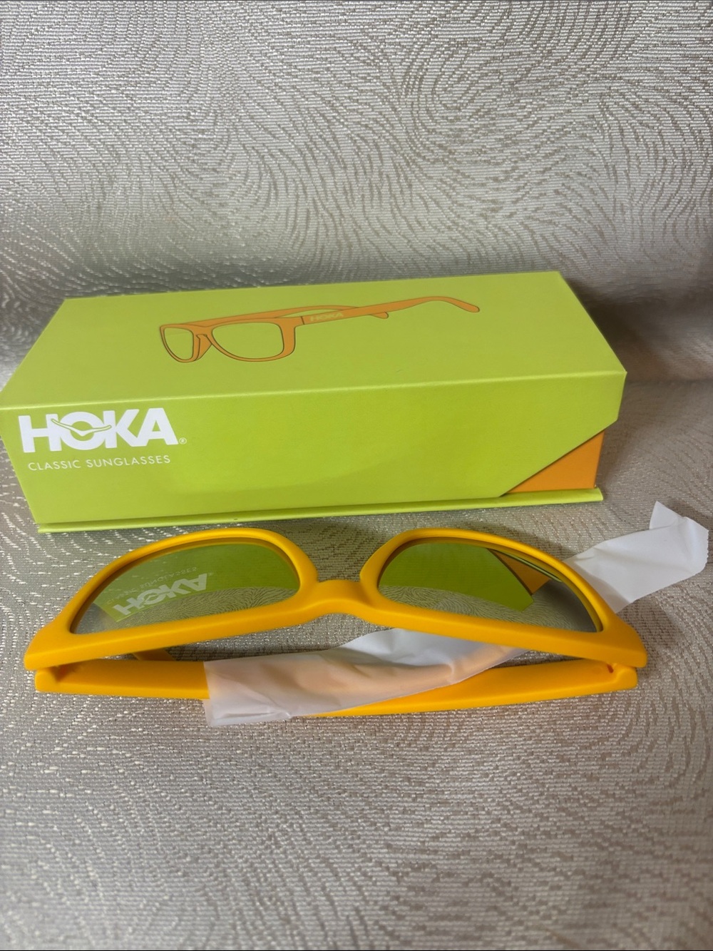 Hoka Yellow classic matte polarized lenses 400 UV Sunglasses 0343 - Picture 3 of 6